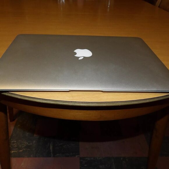 Apple MacBook Air 13.3 (A1369)  Laptop Plus Apple + Charger! - Picture 6 of 11